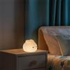 M mimotec - Lampada da comodino a LED per bambini a forma di coniglio, temperatura calda (3000K), design creativo ideale per bambini con finitura opale. LM9203
