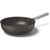 Smeg, Wok Antiaderente CKFW3001BLM, Diametro 30 cm, Manico Ergonomico in Acciaio Inossidabile, Per Tutti i Piani Cottura, Fino a 250° in Forno, Capacità 5,3L, Nero