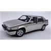 Triple 9 ALFA ROMEO 75 1988 SILVER METALLIC 1:18 Triple 9 Auto Stradali Modellino