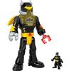 Fisher-Price Imaginext DC Super Friends - Batman Insider e il Bat Bot, robot da 30+ cm con cabina di pilotaggio, luci e suoni, personaggio Batman e 4 accessori inclusi, giocattolo per bambini, 3+ anni, HYG31