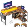 Coleshome Scrivania Gaming con LED e Prese, 120x80cm Scrivania Gaming Angolare Reversibile con Ripiani, Scrivania Angolare con Supporto per Monitor per Casa Ufficio, Marrone