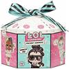 L.O.L. Surprise! Present Surprise - Bambola con Glitter a Tema Zodiaco con 8 Sorprese, Cambiamenti di Colore e Accessori alla Moda, Present Surprise Serie 2, Bambole Collezionabili per Bambine 3+ Anni