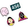 Grupo Erik: Set Di 4 Spille Con I Personaggi Di Squid Game Per Personalizzare Vestiti, Zaini E Borse | Spille Smaltate Originali