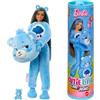 Barbie - Cutie Reveal Serie Care Bears, bambola con costume di orso di peluche Grumpy Bear, 10 accessori a sorpresa cambia colore tra cui un mini orso inclusi, giocattolo per bambini, 3+ anni, JCN96