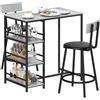 HOMCOM Set 3 Pezzi con Bancone Bar con Ripiani e 2 Sedie Alte Grigio Chiaro