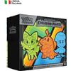 Pokémon Set Allenatore Fuoriclasse dell'espansione Scarlatto e Violetto - Evoluzioni a Paldea del GCC Pokémon (nove buste di espansione e accessori premium), edizione in italiano