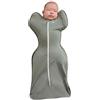 Love To Dream Swaddle UP, Neonato 2,2-3,8 kg - Verde oliva intenso | Vestibilità aderente, favorisce un sonno sano | 1,0 Tog per primavera ed estate (20-24°C) | Cotone e doppia cerniera