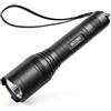 Anker Torcia LED LC90 - Torcia Elettrica Tascabile LED con LED CREE Super Luminosi 900 Lumen, Resistente all'Acqua IP65, Ricaricabile e con Zoom - 5 Tipi di Luminosità, Batteria Tipo 18650 Inclusa