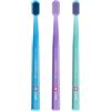 Curaprox CS 1560 Spazzolino morbido-Per adulti in transizione da setole dure/Pulizia delicata ed efficace/Confezione da 3 / Colori casuali/Made in Switzerland