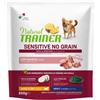 Natural Trainer Sensitive No Grain small & toy al maiale e patate - 800 gr - Crocchette Monoproteiche Cane - 1° ORDINE? scegli lo sconto BZR5 / BZR20 + 200 punti fedeltà