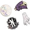 Grupo Erik: Set 4 spille Mercoledì Addams, Pins Wednesday | Per personalizzare vestiti, zaini, borse e creazioni fai da te
