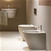 Domus Falerii Coppia di sanitari Vaso, Bidet e coprivaso per installazione filomuro in ceramica Gran Mascalzone by Domus Falerii