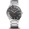 BERING Solar 15239-779 Orologio da polso da uomo, cassa in titanio color argento da 39 mm e quadrante grigio, cinturino in titanio con elementi in titanio, 10 ATM
