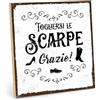 TypeStoff Targa in legno con frase - TOGLIERSI LE SCARPE - quadretto grafico, targa per parete, targa per porta, tavoletta in legno, quadretto - HS-00309-IT