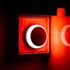 myCozyLite Luce Notturna a LED, Plug in Luce Rossa, Sensore di Luce, Efficienza Energetica, Illuminazione Diffusa, Confezione da 2