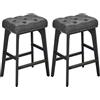 VASAGLE Sgabelli da Bar Set di 2, Sgabelli da Cucina, Rivestimento in PU con Bottoni Trapuntati e Borchie, Gambe in Legno, Altezza 66 cm, Sala da Pranzo, Montaggio Facile, Nero Inchiostro LBC085G02