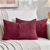 FDTERN Set di 2 Boho Federe de Cuscini per Divano 50x70 in Velluto a Coste Moderno Morbido Motivo a Croce Decorativa Copricuscini per Divano Camera da Letto,Rosso Borgogna