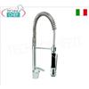 Rubinetto miscelatore monoforo con doccia sospesa alta 530 mm e braccio orientabile,