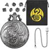 Keller & Weber Mini Set di Dadi DND, Steampunk Drago Alato Custodia per Orologio da Tasca, 7 Pezzi in Metallo Poliedrico Dadi D&D, Sacchetto Regalo DND con Logo Drago, Accessori per Giochi di Ruolo, Argento Scuro