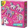 SES Creative 14728 Unicorno - Perline di ferro - Kit creativo per bambini dai 5 anni in su - Crea 3 magici disegni di unicorno con 1800 perline colorate
