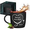 Maverton Tazza da caffè latte o tè in ceramica - 400 ml - Incisione personalizzata - Bicchiere con manico per bevande per Lei - Tazze da colazione per compleanno donna - Interno rosso - medico