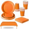 COSORO 69 Pezzi Set Stoviglie per Feste Arancione,Piatti Tazze Asciugamani di Carta Tovaglia Plastica Stoviglie Monouso Biodegradabili,Decorazione Desktop per Feste di Compleanno,Picnic,Baby Shower