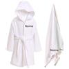 AmiAmarena Set Bagno Accappatoio e Telo Doccia Personalizzati. Accappatoio Unisex con Cappuccio e Telo Grande in Spugna di Cotone (Bianco, XL)