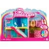 Barbie Mini BarbieLand - Mini Casa dei sogni 2, playset con bambola Barbie da 3,8 cm a sorpresa, mobili, accessori, ascensore e piscina inclusi, giocattolo per bambini, 4+ anni, HYF46