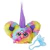 Furby Furblets, Ray-Vee, amico in miniatura, più di 45 suoni, musica electronica e frasi Furbish, peluche elettronico per bambine e bambini dai 6 anni in su, color arcobaleno