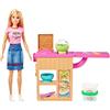 Barbie Noodle Playset con Bambola, Cucina e Accessori, Giocattolo per Bambini 4+ Anni, GHK43