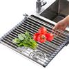 GmwyCzV Griglia Scolapiatti Arrotolabile, Scolapiatti Pieghevole in Acciaio Inox, Rimovibile Scolapiatti da Lavello, Resistente Scola Piatti Lavandino per Tazze, Frutta, Verdura (43 x 36 cm, Grigio)