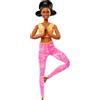 Barbie Bambola alla moda fatta per muoversi, con capelli neri, parte superiore sportiva gialla rimovibile e pantaloni da yoga rosa, articolazioni pieghevoli da 56 cm