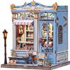 Fsolis Book Nook Kit - Puzzle 3D Casa delle Bambole con Luci LED per Scaffali e Camere - Miniatura Decorativa per Ragazzi 14+ - Regalo Creativo per Appassionati DIY (Sweet Marie)