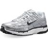 Nike P-6000, Sneaker Donna, Bianco/Nero-Argento Metallizzato, 35.5 EU