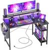 BEXEVUE Scrivania Angolo con LED Ciabatta - 120x80cm Grande Tavolino Computer Forma L Ripiani Portaoggetti, Scrivania Angolare Reversibile Gaming Informatica, Studio Gioco Lavoro Casa Camera da Letto