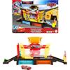 Mattel CARS - Autolavaggio Corsa Cambia Colore, playset Disney Pixar con rampa e vasca lungo 50+ cm, include il veicolo Saetta McQueen Cambia Colore,Mattel,Eta 4+