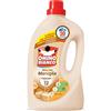 Omino Bianco - Detersivo Lavatrice Liquido, 50 Lavaggi, Rispetta Colori e Tessuti, Fresco Profumo con Essenza Cuore di Marsiglia, 2000 ml