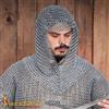 Camaglio medievale con faccia a V