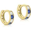 Carissima Orecchini huggy 9 mm con zirconi bianchi e blu da bambina in oro giallo 9 ct