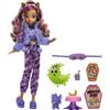 MONSTER HIGH - CLAWDEEN WOLF CREEPOVER PARTY, BAMBOLA CON OUTFIT DETTAGLIATO E ACCESSORI PER IL PIGIAMA PARTY, CUCCIOLO CRESCENT INCLUSO