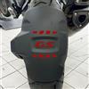 BLACK DOVES GRAPHICS n.3 Adesivi rifrangenti per PARAFANGO POSTERIORE compatibile con/sostitutivo per BMW Motorrad R 1300 GS 2024 (ROSSO)