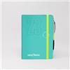 Smemoranda - AGENDA Giornaliera 12 Mesi, Gennaio - Dicembre 2023 - Copertina Morbida, Fogli a Quadretti - Formato Medio 11,2x16,4 cm - Penna Inclusa - Colore Azzurro Celeste