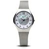 BERING Solar 14427-004 Orologio da polso da donna, cassa in acciaio inossidabile color argento da 27 mm e quadrante bianco, cinturino in maglia milanese, vetro zaffiro, 5 ATM