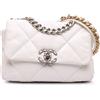 CHANEL Pre-Owned - Borsa a tracolla media 19 in pelle di agnello con battente 2021-2025 - Donna - pelle di agnello - Taglia unica - Bianco