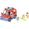 Bluey Heeler Family Veicolo 4WD e 4 figure Pack, 2,5-3 pollici, 2 accessori per tavole da surf e adesivi Amazon Exclusive