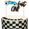Gosknor Topper per Torta di Compleanno Fast One, Topper per Torta con Auto in Legno Topper per Torta con Auto da Corsa Fast One per Decorazioni per Feste di Compleanno a Tema First Racing