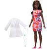 Barbie - Bambola Dottoressa Castana Riccia con Stetoscopio, Vestiti e Accessori, Giocattolo per Bambini 3 + Anni (GYT29)
