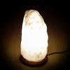 Lampade di Sale Store Lampada di Sale Himalayano Bianca grezza 2-3 kg con luce calda e base in legno