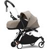 Stokke YOYO3 Frame (Bianco) con 0+ Newborn Pack (Taupe) - Include materasso, allacciatura a 5 punti, capottina estendibile, tracolla imbottita, e borsa protettiva per il trasporto
