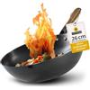 asiastreetfood Il wok perfetto, Ø 26 cm, robusto wok in acciaio al carbonio con fondo piatto, manico in legno, adatto a fornelli a gas, induzione e vetroceramica